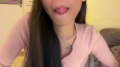 Snapshot of _cumonu69_ chatting on 13, 10, 2025 Tiko online show from 13, 10, 2025