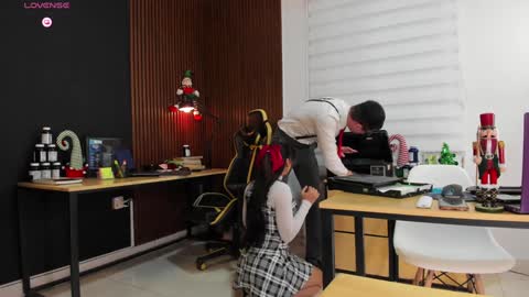 Snapshot of _danyland_ chatting on 19, 12, 2024 WELCOME TO THE OFFICE online show from 19, 12, 2024