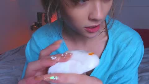 DemiDee online show from 2, 1, 2025