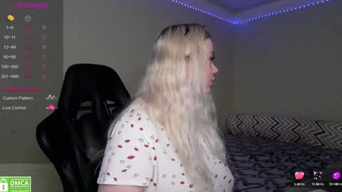 chloue and Gretta online show from 15, 1, 2025