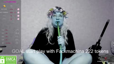 chloue and Gretta online show from 5, 2, 2025