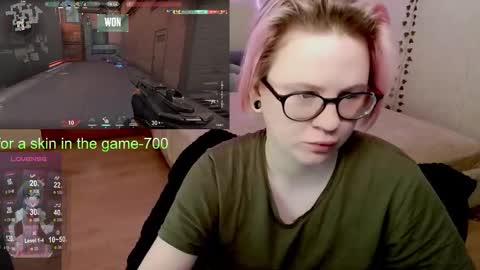 chloue and Gretta online show from 19, 2, 2025