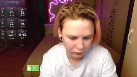 chloue and Gretta online show from 27, 2, 2025