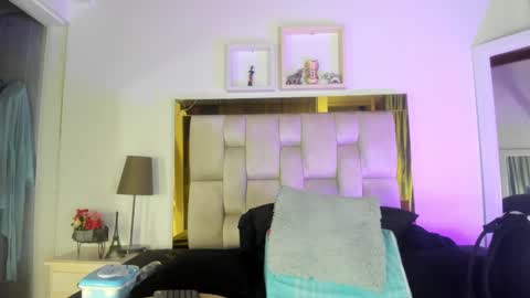 Isabella online show from 21, 12, 2024