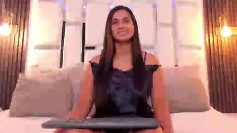 Snapshot of _emma_lane chatting on 18, 11, 2025 Emma online show from 18, 11, 2025