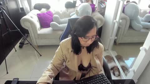Snapshot of _emma_loyd_ chatting on 17, 12, 2024 Emma online show from 17, 12, 2024