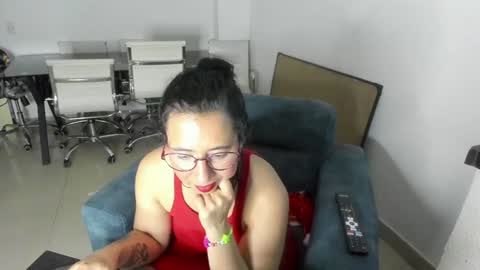 Snapshot of _emma_loyd_ chatting on 29, 12, 2024 Emma online show from 29, 12, 2024