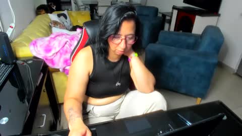 Snapshot of _emma_loyd_ chatting on 29, 1, 2025 Emma online show from 29, 1, 2025