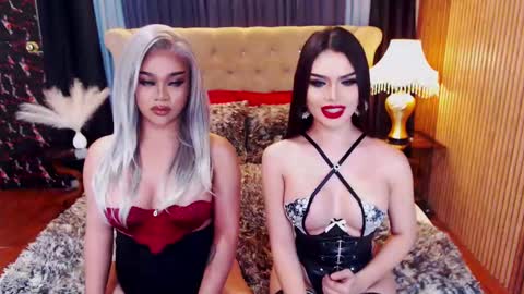 Snapshot of _empressvalerie_ chatting on 10, 2, 2025 _empressvalerie_ online show from 10, 2, 2025
