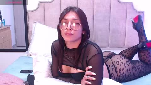  Erica Vanderhill  online show from 25, 2, 2025