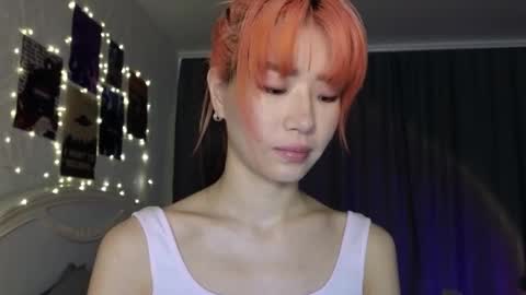 EveEva online show from 5, 3, 2025