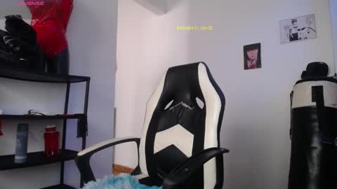  Exa help me position myself with your thumb up thanks  online show from 16, 2, 2025