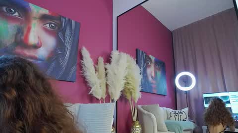 Mia online show from 12, 11, 2025