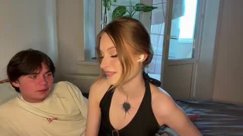 Kaithie and Jessie online show from 17, 6, 2026