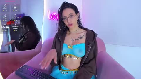 Snapshot of _gabbyx_ chatting on 12, 9, 2025 Gabby online show from 12, 9, 2025