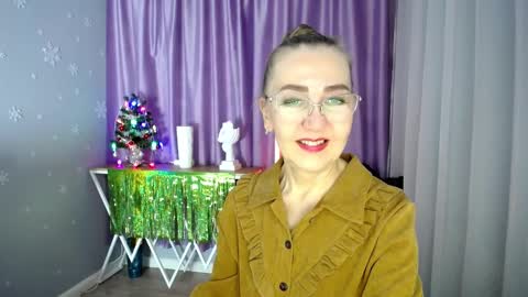 _greybunny_ online show from 2, 1, 2025