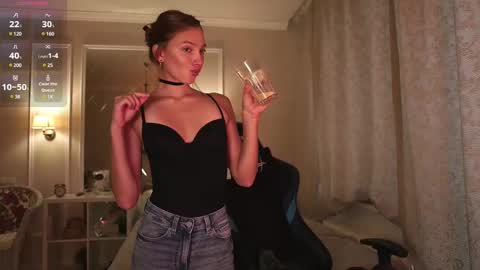 Snapshot of _guesswhat_ chatting on 15, 2, 2025 Katarina online show from 15, 2, 2025