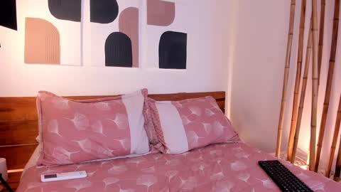 Hanna johnson online show from 1, 2, 2025