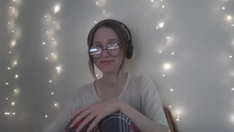 Hannaolotl online show from 5, 12, 2025