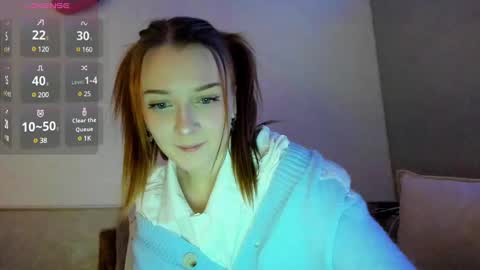 Snapshot of _hey_scarlett_ chatting on 20, 12, 2024 _hey_scarlett_ online show from 20, 12, 2024