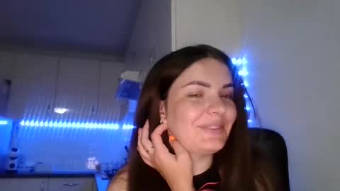 Snapshot of _hidden_frommymoom_ chatting on 4, 7, 2026 Criss4u online show from 4, 7, 2026