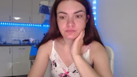 Snapshot of _hidden_frommymoom_ chatting on 23, 7, 2026 Criss4u online show from 23, 7, 2026