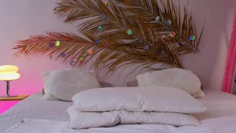 Holly online show from 7, 3, 2025