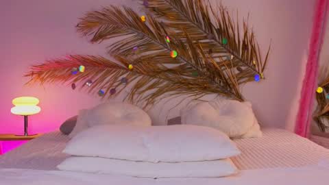 Holly online show from 12, 3, 2025