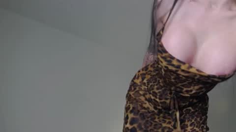 Snapshot of _iammary chatting on 10, 2, 2025 Mary online show from 10, 2, 2025