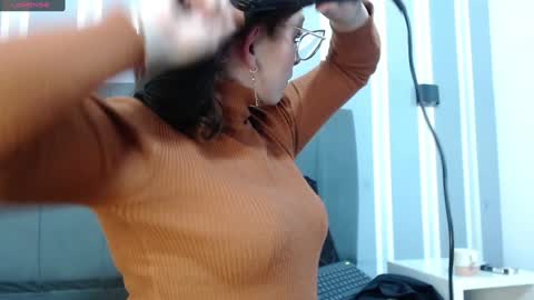 Snapshot of _isaabellaa chatting on 23, 12, 2024 Isa online show from 23, 12, 2024