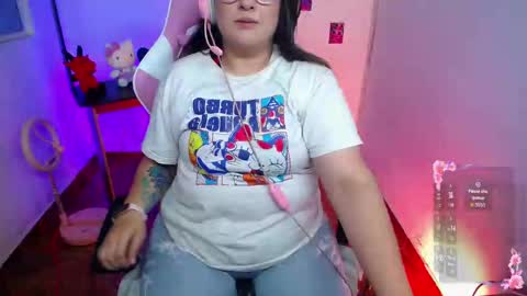 Snapshot of _jadee_p_ chatting on 11, 9, 2025 _jadee_p_ online show from 11, 9, 2025