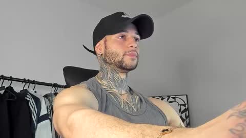 Snapshot of _jamesleandros chatting on 10, 10, 2025 jeison online show from 10, 10, 2025