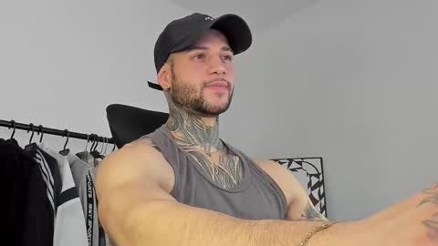 Snapshot of _jamesleandros chatting on 10, 10, 2025 jeison online show from 10, 10, 2025