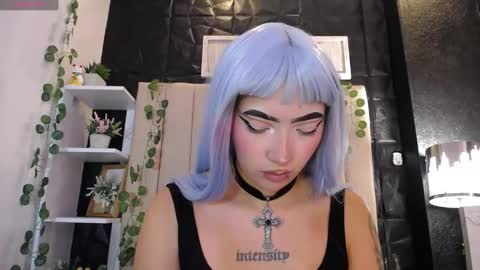 Mia online show from 7, 3, 2025