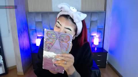 Mia online show from 10, 10, 2025