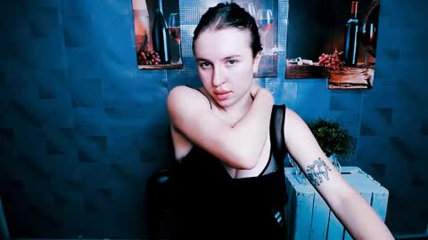 Snapshot of _julianaini_ chatting on 25, 9, 2025 Jolia online show from 25, 9, 2025