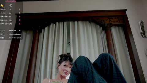 Snapshot of _june chatting on 7, 6, 2026 june online show from 7, 6, 2026