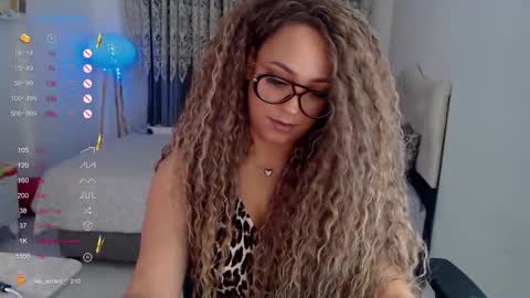 _just_a_queen_3 online show from 19, 11, 2025