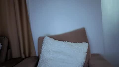 _just_a_simple_girl online show from 12, 1, 2026