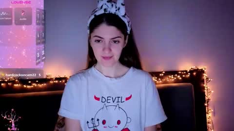 _just_a_simple_girl online show from 15, 2, 2026