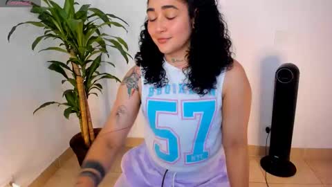 Snapshot of _kat_1 chatting on 2, 12, 2025 online show from 2, 12, 2025