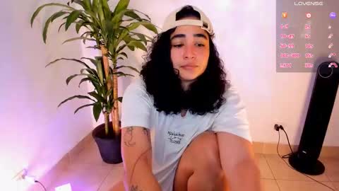 Snapshot of _kat_1 chatting on 14, 12, 2025 online show from 14, 12, 2025