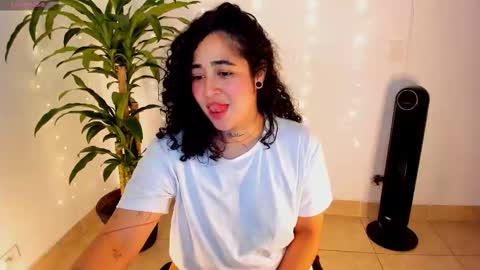 Snapshot of _kat_1 chatting on 22, 12, 2025 online show from 22, 12, 2025