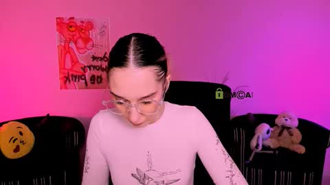 _kellykitten_ online show from 5, 2, 2026