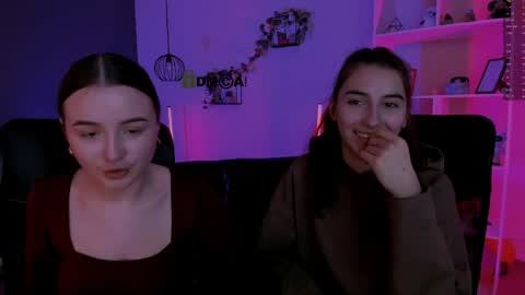 _kellykitten_ online show from 9, 4, 2026