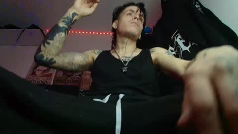 Snapshot of _kingshadows_ chatting on 4, 5, 2026 SHADOW online show from 4, 5, 2026