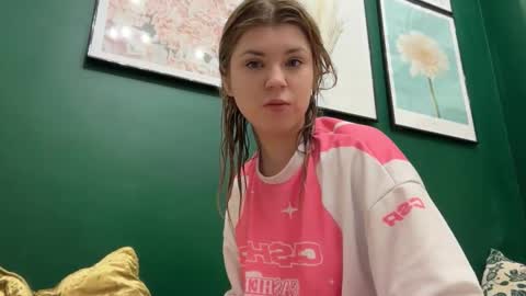 Molly   Emily online show from 18, 3, 2026