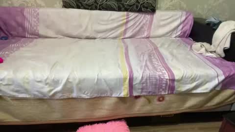  krisvanessa  online show from 8, 3, 2025