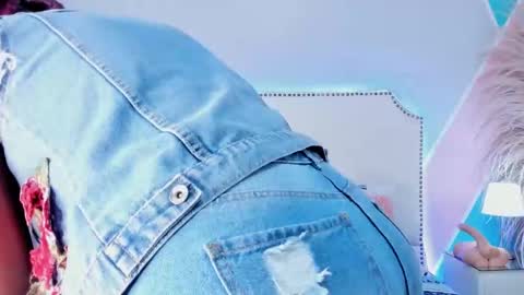 _krystal_cambell online show from 28, 3, 2026