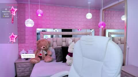 Laura online show from 8, 4, 2026